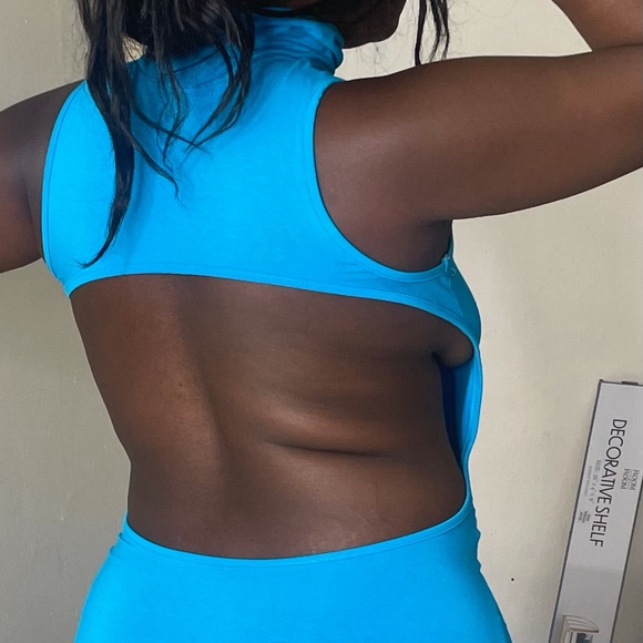 Medium blue open back dress - Picture 3 of 4